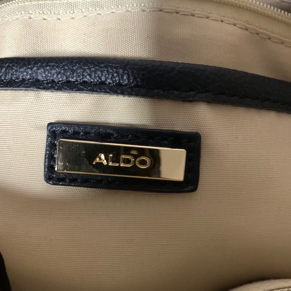 Cream gold chain bag with scarf - Picture 3 of 5